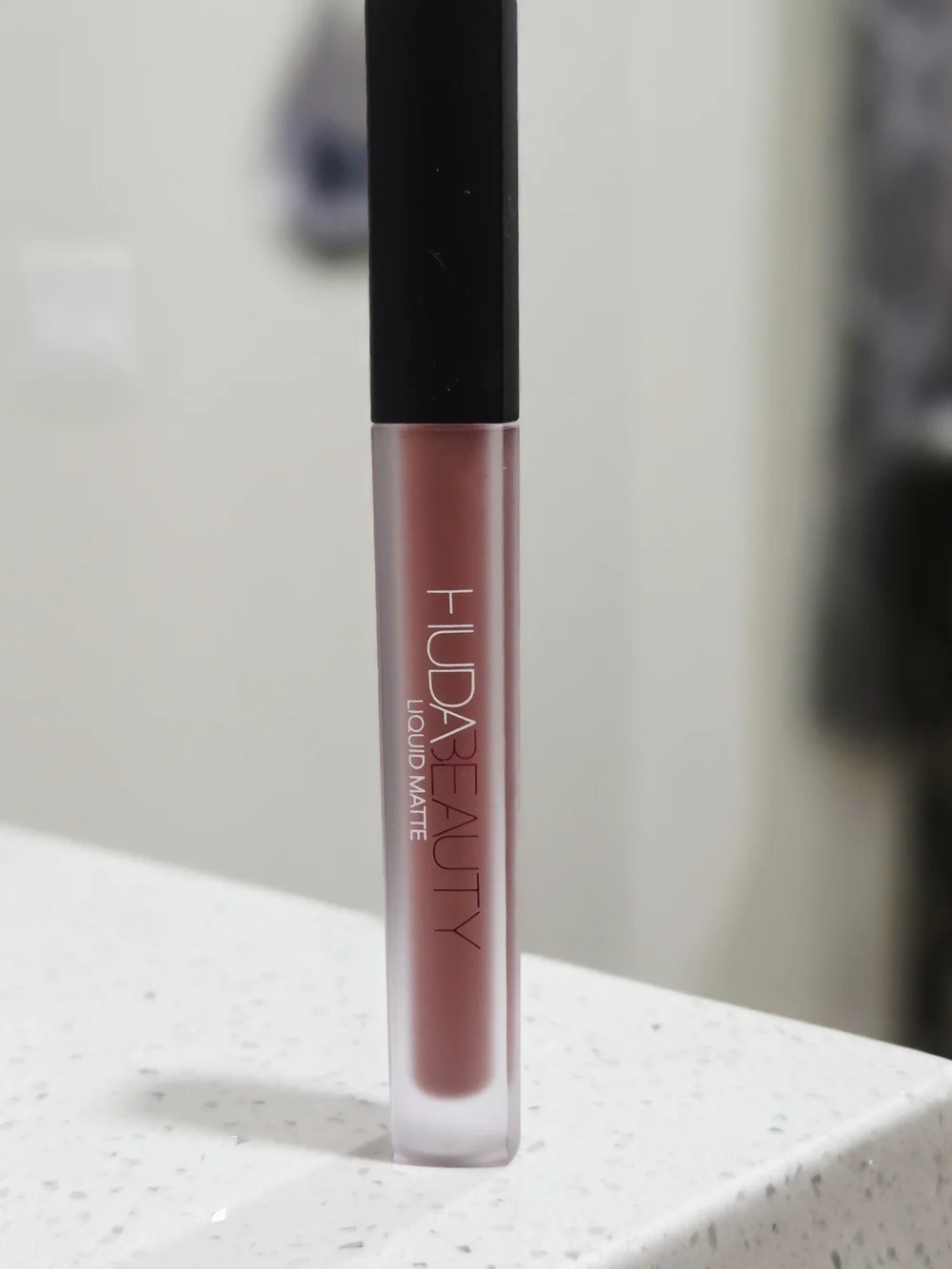 HUDA BEAUTY Liquid Matte Lipstick in QUEEN OF SHEBA